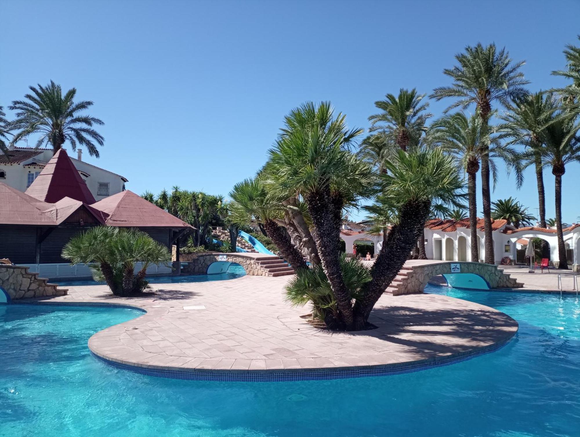 Alojamiento Con Piscina Y Chiringuito Dénia Esterno foto